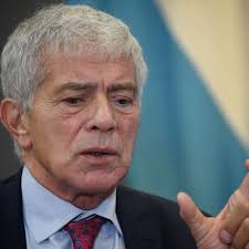 ¡Escándalo! Ministro Cúneo Libarona Ofrece Contactos a Exespía Acusado - Imagen principal del artículo