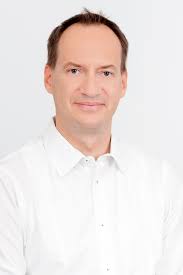 Dr. med. Carsten Holz Neurochirurgie