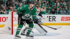 Jason Robertson: Balancing NHL Stardom and Privacy