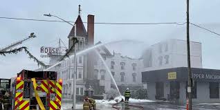 UPDATE: Roof collapses as crews continue to battle fire at House of Ludington in Escanaba