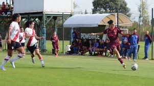 LANÚS VISITÓ A RIVER EN EL RIVER CAMP