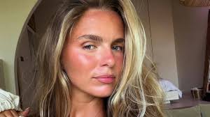 Lies Zhara heeft stiekem relatie met ex van Monica Geuze: "Verboden om stories te delen"