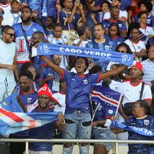 É só futebol, mas pode significar para as crianças de Cabo Verde a possibilidade de um futuro melhor