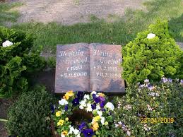 Grab von Hedwig Goebel (01.11.1923-05.11.2000), Friedhof Wallinghausen