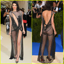 Resultado de imagem para met gala 2017 ao vivo
