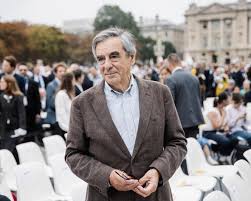 Présidentielle 2027 : François Fillon apporte son soutien à Bruno Retailleau, « seul candidat crédible qui soit clairement à droite » — Le Monde.fr