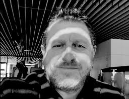 Violences physiques, insultes, menaces, conditions de travail, hygiène : le chef Olivier Bellin mis en cause — Bouillantes