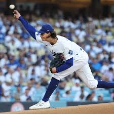 Playoffs MLB: ¡Lealtad intacta! Tyler Glasnow aparece en J6 de ALCS para apoyar a sus ex Rays vs Guardianes