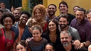 Dira Paes mostra bastidores de 'Três Graças' e se despede de Juliano Cazarré, que deixará a novela