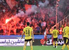 بازی استقلال و سپاهان در تعطیلات نیم‌فصل!