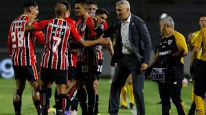 Filipe Luís? O que São Paulo pensa para novo técnico e os planos para jogo contra Chapeconse após saída de Crespo