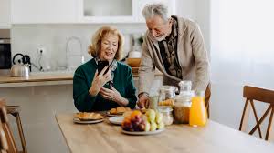 Later Breakfast in Older Adults May Signal Increased Risk of Early Death, Study Finds