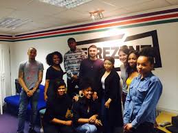 英和画像辞典：(reprezent)の意味は画像で解説！見るだけで「reprezent」の意味が分かる・覚えられる 