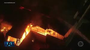 Helicóptero da RECORD flagra incêndio em loja de tecidos em Santo André (SP)