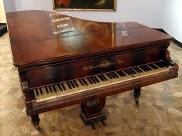 Resultado de imagem para piano