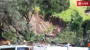 'Help us get out': Screaming heard from inside Mount Maunganui toilet block after collapse - and then silence