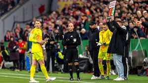 Rot für Manuel Neuer: Kannst du das Bild wieder in Ordnung bringen?