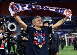 تأخرت 10 أعوام.. إنريكي يعادل الرقم القياسي لـ جوارديولا وفليك بعد الفوز بكأس إنتر كونتيننتال