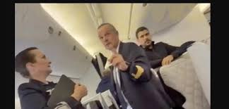 Família baiana é retirada de voo da Air France após downgrade na classe executiva