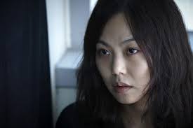 Min-hie Kim jako Seon-yeong Kang / Kyeong-seon Cha Min-hie Kim jako Seon-yeong Kang / Kyeong-seon Cha - 320133.1