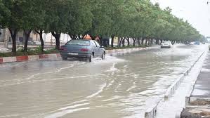 دست و پنجه نرم کردن با سیلاب و توفان