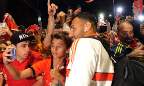 Uma só voz, uma só paixão: Benfica!