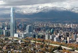 Vai viajar? Saiba como aproveitar o dólar abaixo de R$5