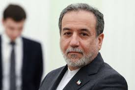 Irán ofrece reabrir el estrecho de Ormuz y pide a EEUU el fin del bloqueo, dicen funcionarios