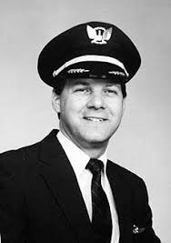 Jason Dahl dot.gif Captain, United Airlines, 43, Denver, Colo. Wife, Sandy; son, Matthew, 15. He was the captain of the crew of Flight 93 and had moved up ... - 20011029dahl