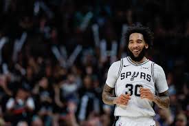 Julian Champagnie honks downtown after Spurs clinch series vs. Blazers