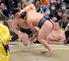 豊昇龍 直前の支度部屋で迷い一掃「自分の相撲を取りきろう」 若元春を下し首位と１差 横綱初Vへ一直線（スポーツ報知）