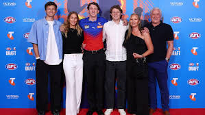 Live: Eagles select Duursma with number one draft pick