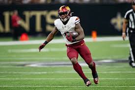 49ers release WR to make room for newly-acquired RB