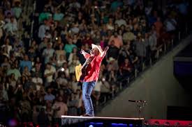 Country music legend eyeing deal that could make him richest singer on the planet