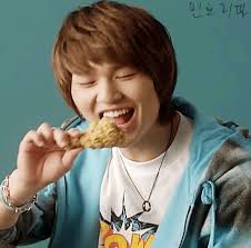 upload image - Onew-and-his-love-shinee-32301259-430-426