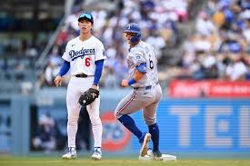 【ドジャース】キム・ヘソンのスタメン落ちは「冷酷なロバーツの報復だ」韓国メディア猛批判
