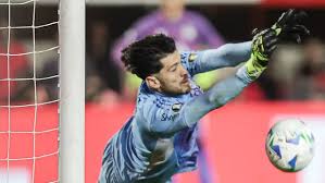 De pouco usado a carrasco, Rossi volta a encontrar o Estudiantes pelo Flamengo