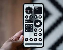 Image of Nothing Phone 2 in user's hand