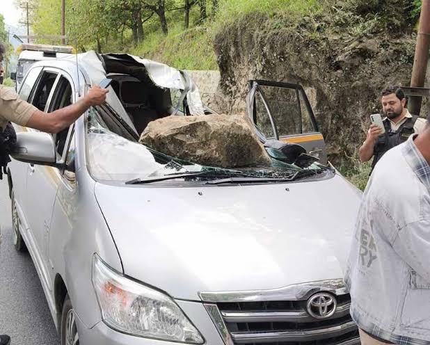 Tourist killed after boulder hits vehicle in Anantnag; victim identified as R. Himansu Prasad Rao, 55, from Odisha