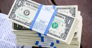 El peso mexicano opera sobre los 18.80 por dólar tras depreciarse 0.92%