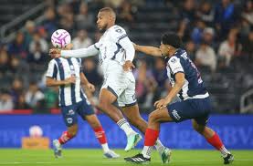 Salomón Rondón rompe récord histórico con el Pachuca pese a la crisis