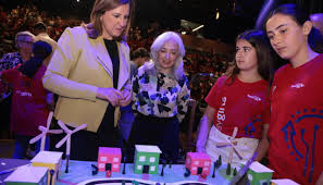 Alumnas del IES Carral participan en el Efigy Girls de la Fundación Naturgy en Valencia
