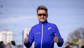 Pieter-Christiaan start Koningsdag met Fries hardlooprondje