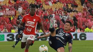 Santa Fe y Junior miden sus fuerzas en el choque de ida de la semifinal en Bogotá: hora y TV