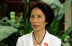 Bà Bùi Thị An, ĐBQH Hà Nội. Là một đại biểu dân cử, bà thấy người dân Thủ đô phản ánh như thế nào về thái độ của cán bộ công chức ... - bui_thi_an-035a9