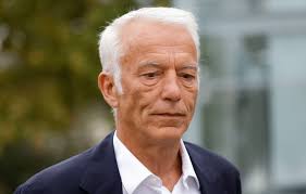 Panique chez les patrons! Martin du Medef prépare une riposte choc!