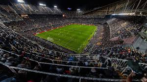 Mestalla, de blanco, tras siete años negros ante el Rayo Vallecano: Todo está en juego