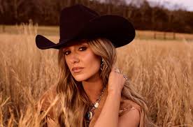 Lainey Wilson's New Song: A Wizard of Oz Connection You Won't Believe! - Imagen principal del artículo
