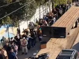 Búsqueda de trabajo en Ezeiza: hay más de 10 cuadras de cola para 40 puestos en un mayorista