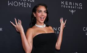 Georgina Rodríguez conquista las redes con silueta de impacto y sesión en look deportivo
